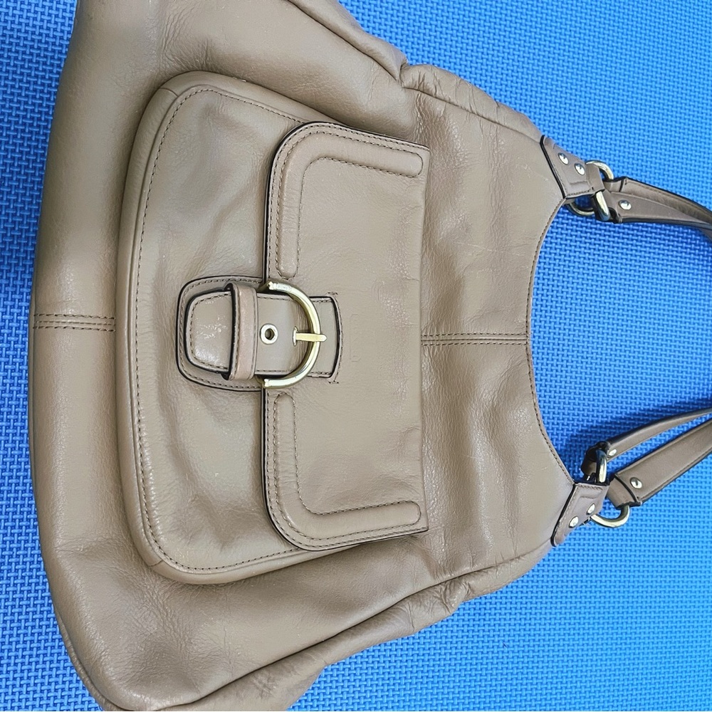 Coach Campbell F24686 Tan Gold Leather Hobo Bag Triple Entry Pockets Galore